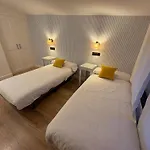 Alboroto Villa *