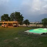 Alboroto Villa
