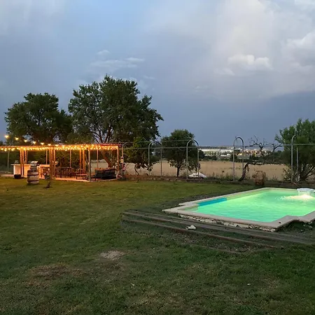 Alboroto Villa